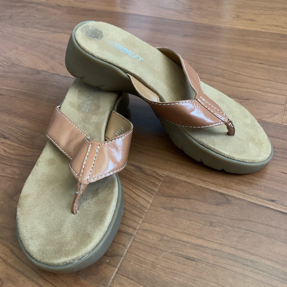 🐻Tan Chunky Sandals🐻